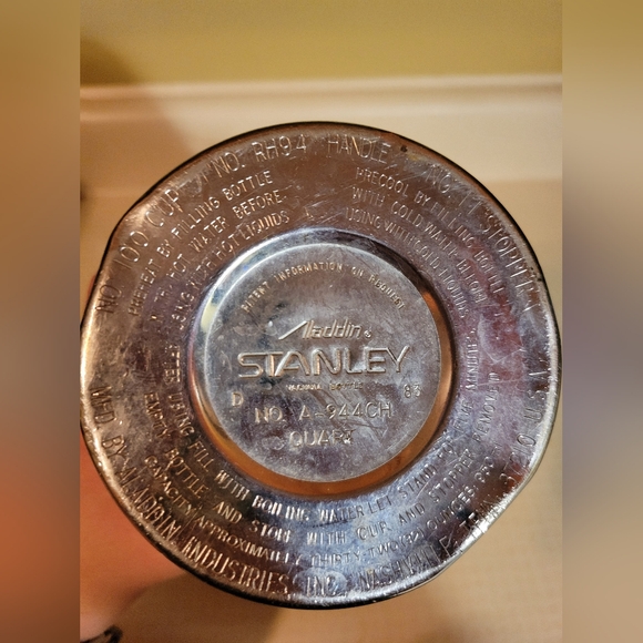 Vintage Aladdin Stanley Thermos A-944CH Quart 1980 Used- No Cup - Picture 7 of 14